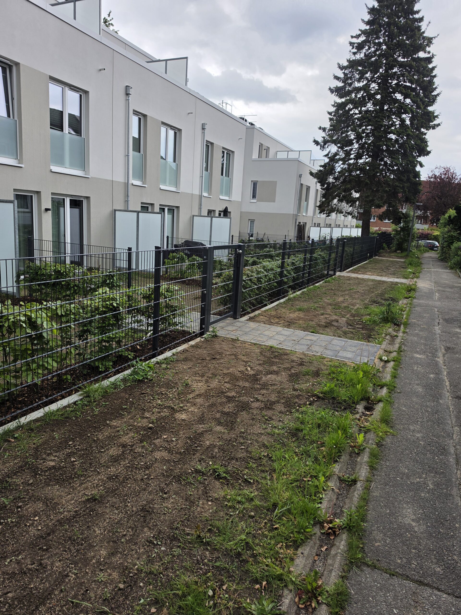 Doppelstabmattenzaun der SAGA-Neubausiedlung in Hamburg-Wandsbek – 250 m, 1,23 m Anthrazit